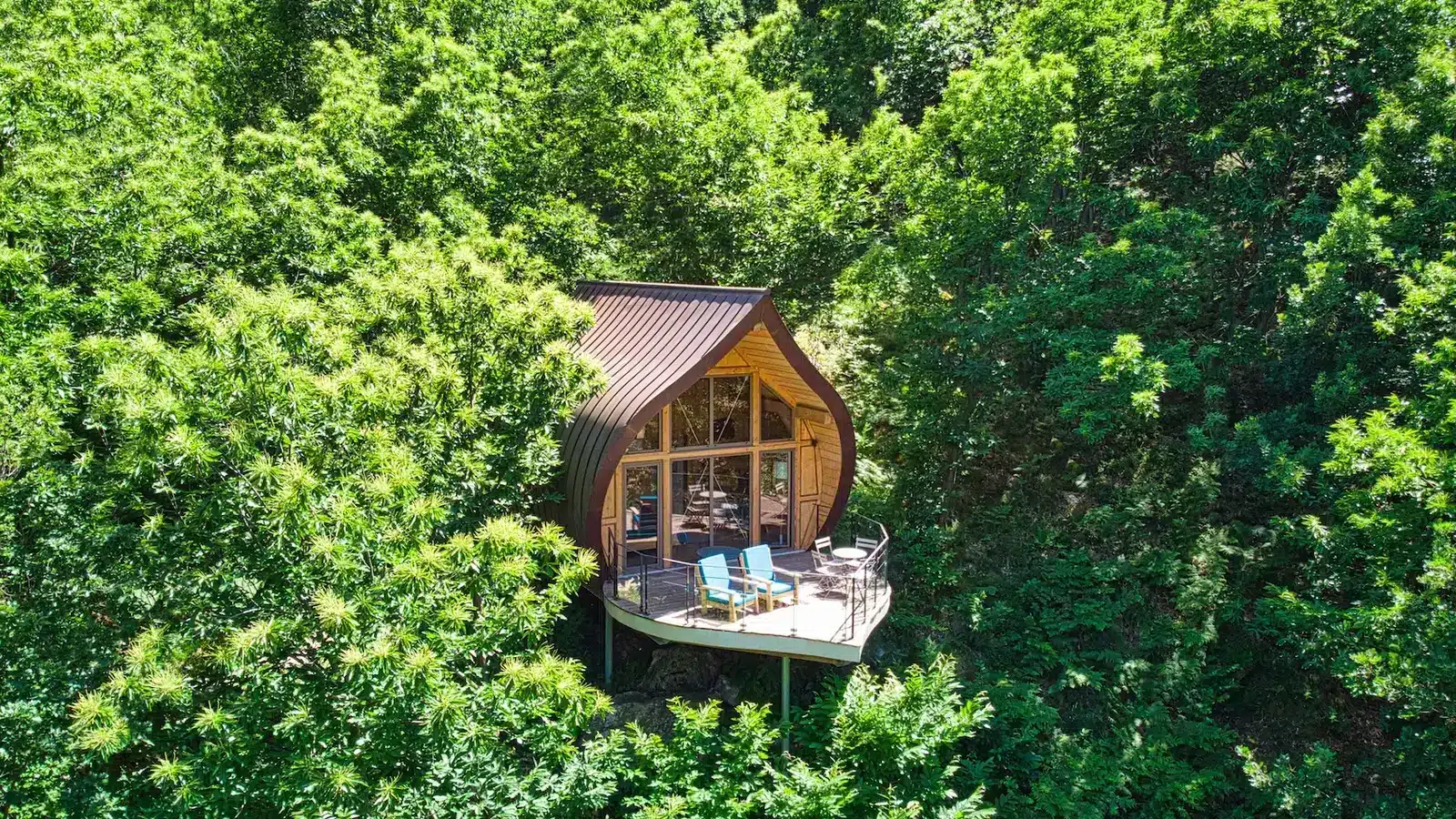 cabane insolite "la châtaigne" en Ardèche